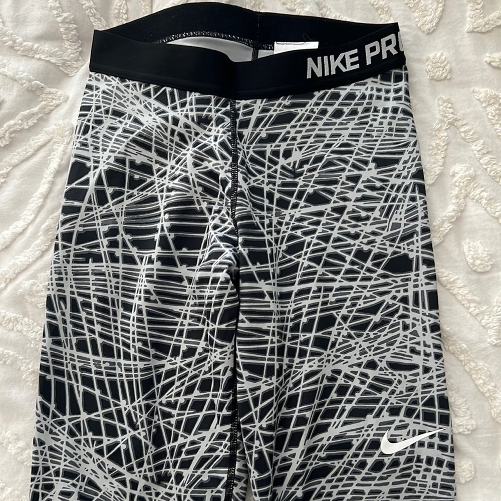 Nike Pro leggings NWOT size small